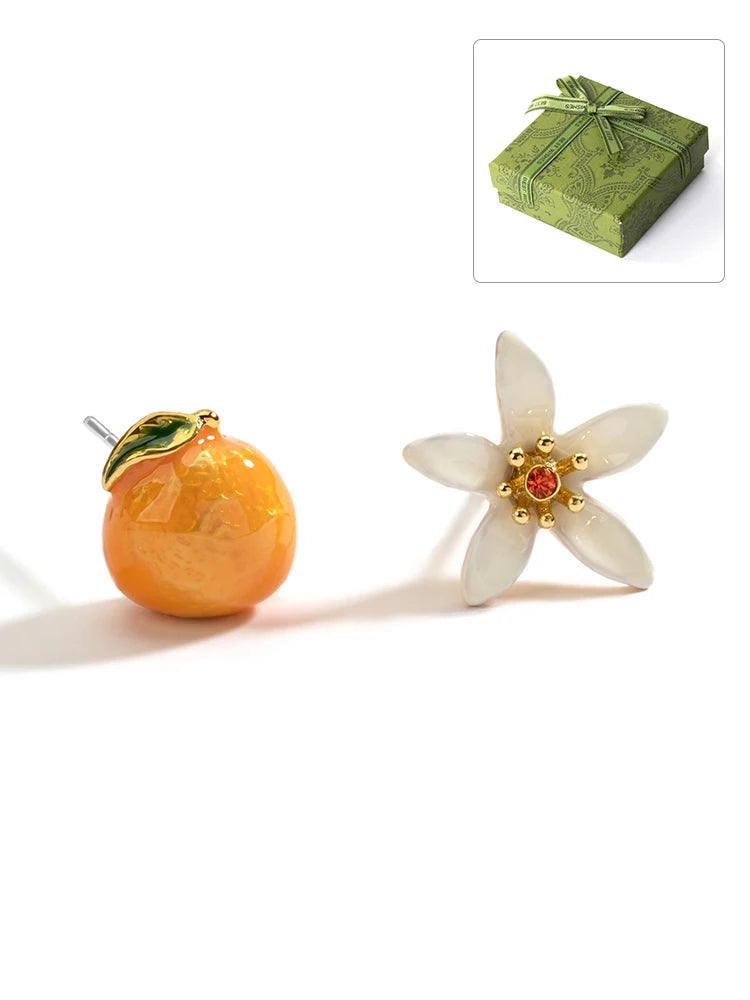 Aretes Colgantes Juicy baño de oro 18k, Naranja y Gardenia - Accesorios Frutales