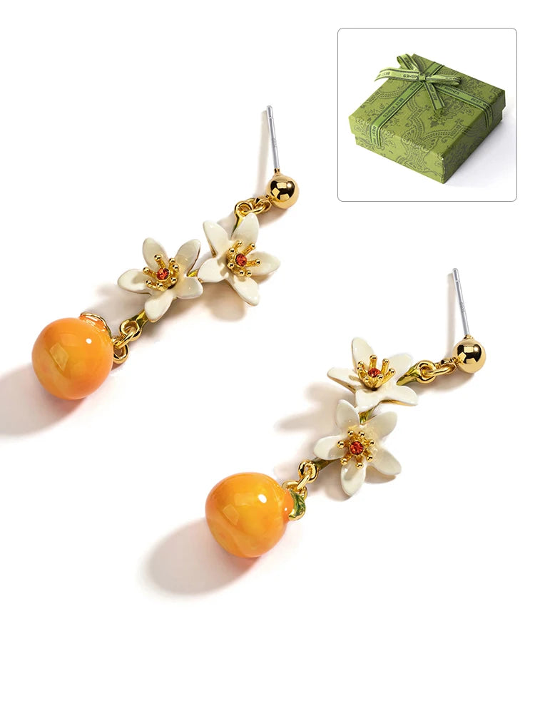 Aretes Colgantes Juicy baño de oro 18k, Naranja y Gardenia - Accesorios Frutales